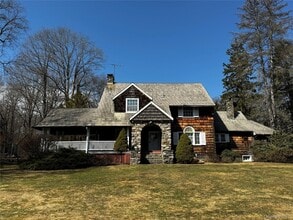 Building Photo - 3 Ice House Rd