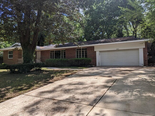 Building Photo - 2017 Trescott Dr