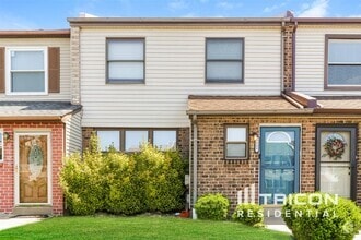 Building Photo - 5127 N Hunters Ct