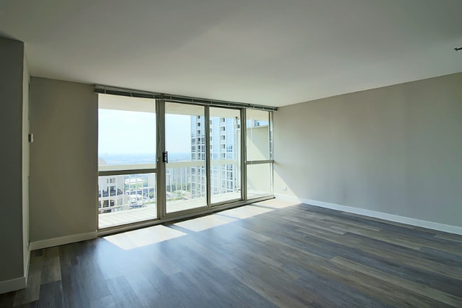 Photo - 1 E Delaware Pl Apartment