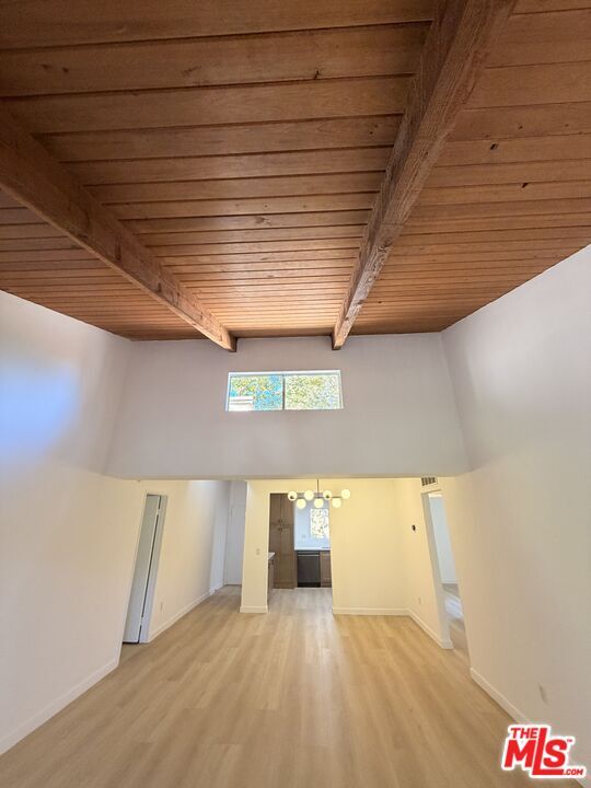 Foto del edificio - 18350 Hatteras St