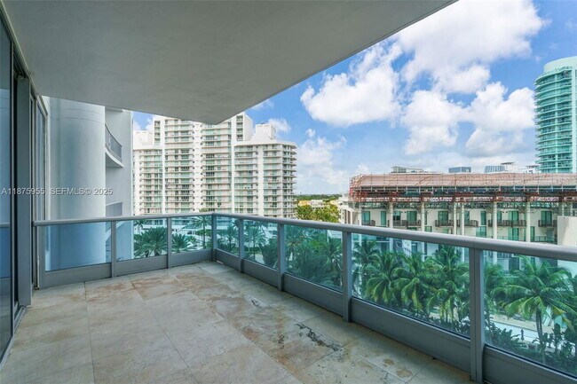 Building Photo - 5959 Collins Ave