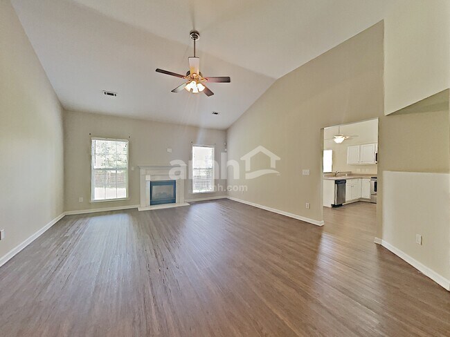 Foto del edificio - 1523 Cardinal Ln