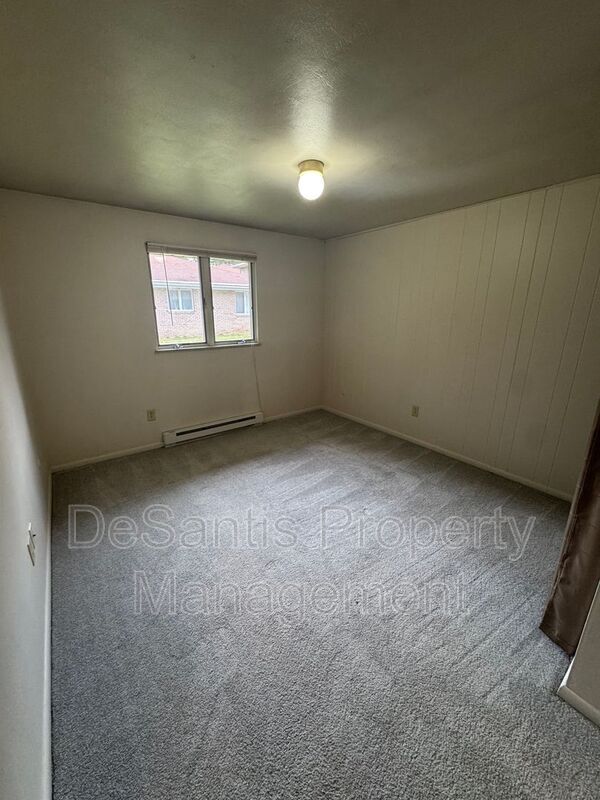 Building Photo - 415 Lunar Ln