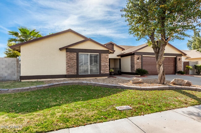 Foto del edificio - 18853 N 40th Pl