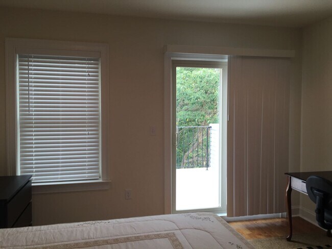 Foto del edificio - 4080 Spring Garden St