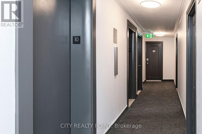 Building Photo - 55 Isabella St