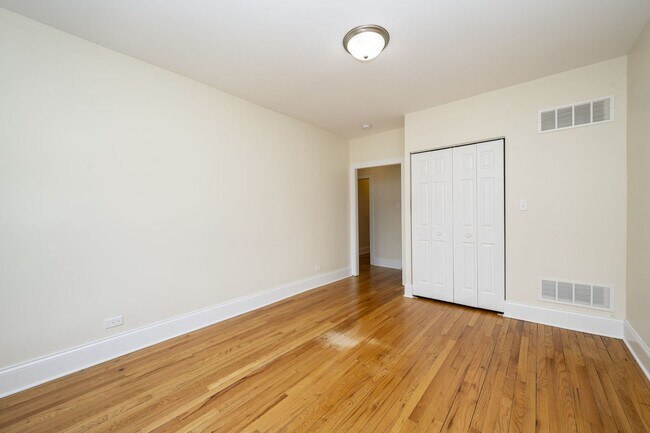 Foto del edificio - 5505 W School St