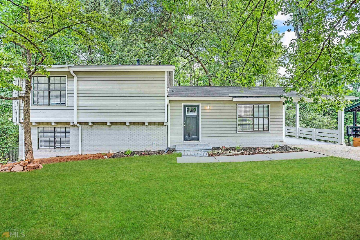 Foto principal - 678 Lakeridge Dr SE
