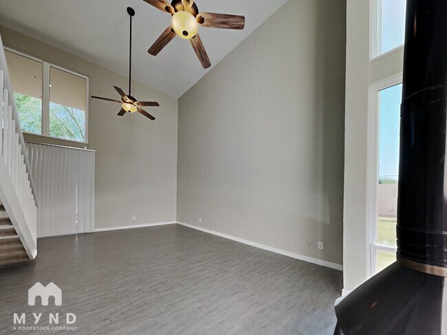Foto del edificio - 930 S Dobson Rd