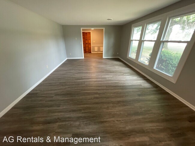 Building Photo - 4 br, 2.5 bath House - 1228 S Hadley Rd