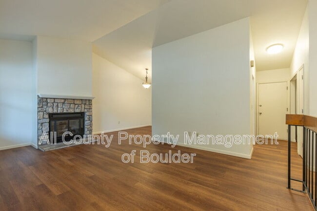 Building Photo - 3837 Paseo del Prado St