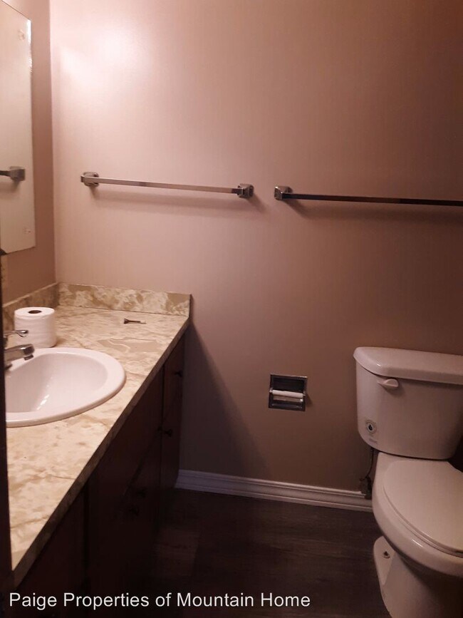 Foto del edificio - 1842 Buzzard Roost Rd