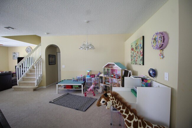 Foto del edificio - 9754 Scribner Ln