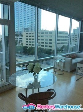 Foto del edificio - Gorgeous Midtown Condo With Stunning Views!