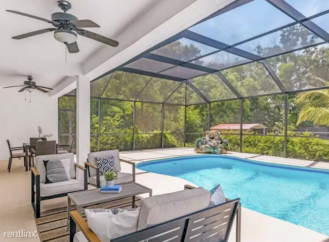 Foto del edificio - 3 br, 2 bath House - 6343 Mark Lane