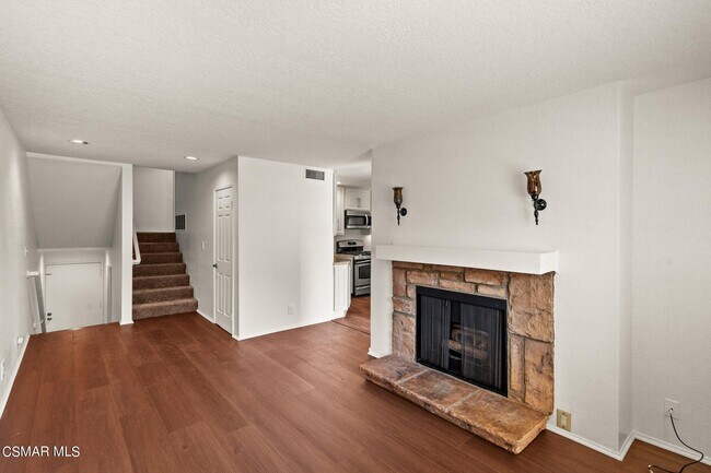 Foto del edificio - 29623 Strawberry Hill Dr