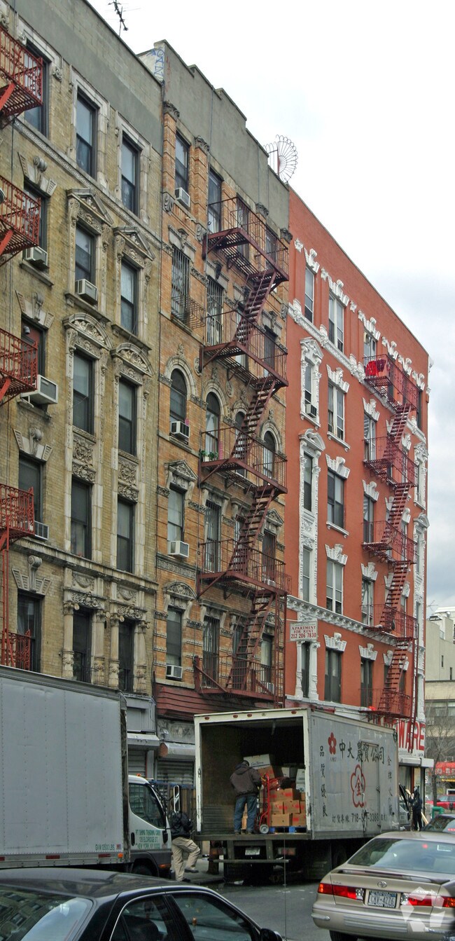 Building Photo - 139 Eldridge St