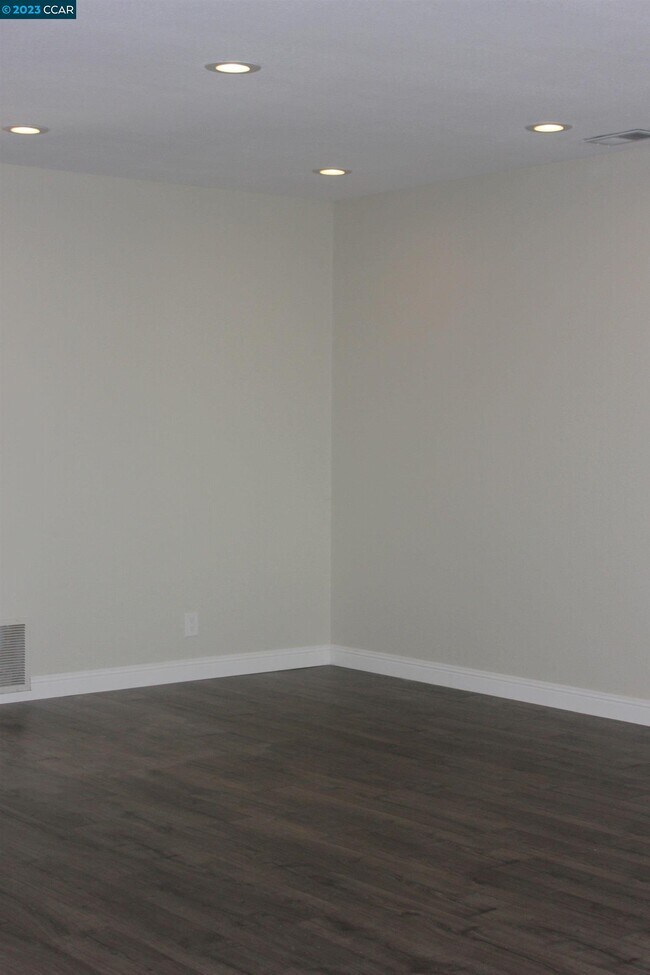 Building Photo - 506 Churchill Downs Ct