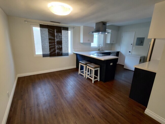 Foto del edificio - 370 Cliff Dr