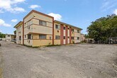 Foto principal - 71 NW 76th St
