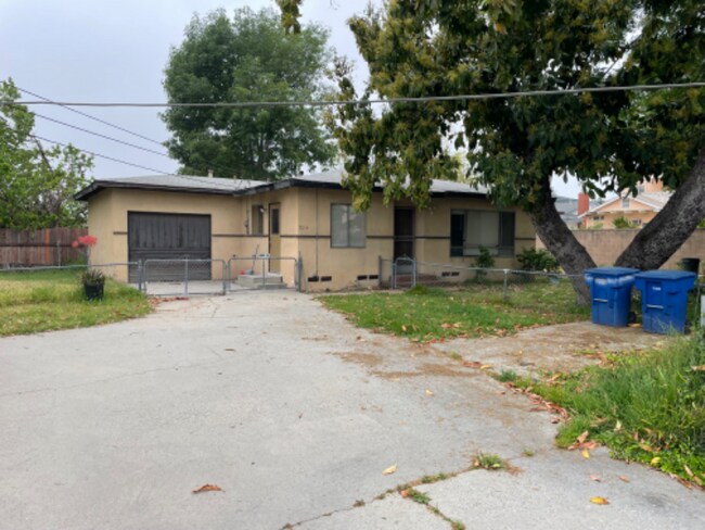 Foto del edificio - 721 W Longden Ave