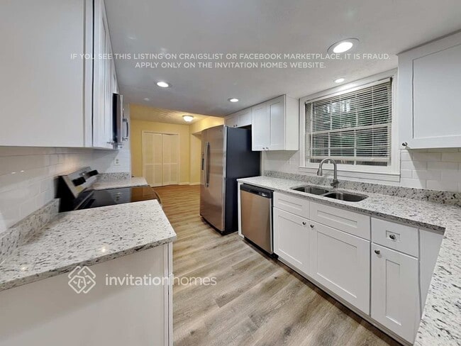 Foto del edificio - 1569 Briarwood Ln SW