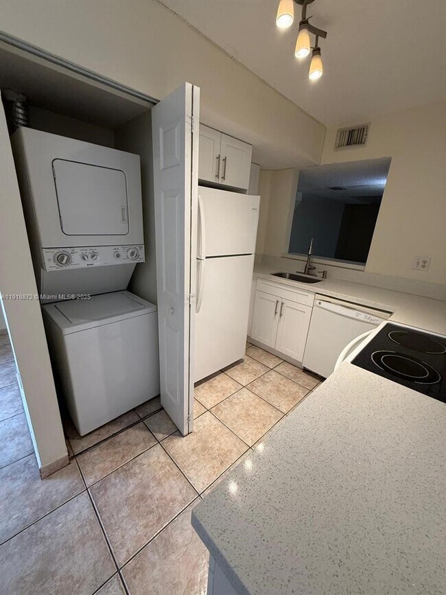 Foto del edificio - 1190 NW 124th Ave