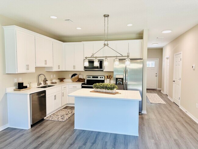 Foto del edificio - 804 Carlton St