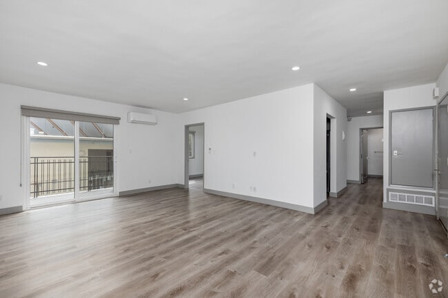 2 habitaciones, 1 baño, 100 m2, sala de estar - 1408 Barry Ave