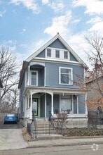 Building Photo - 1344 Oak St