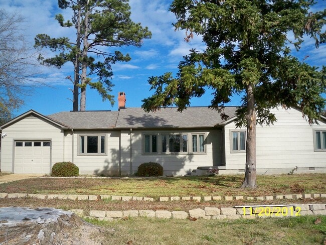 Photo - 2200 Loop Road House