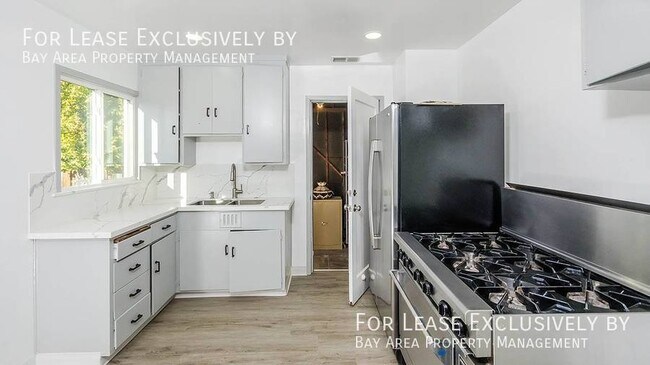Building Photo - Meticulous 2BR/1BA house, blocks from CalT...