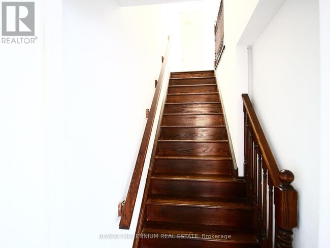 Photo du bâtiment - 52 Vanhorne Cl