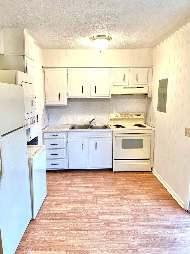 3812 Memorial Blvd Unit 6, Kingsport, TN 37664 Apartments in