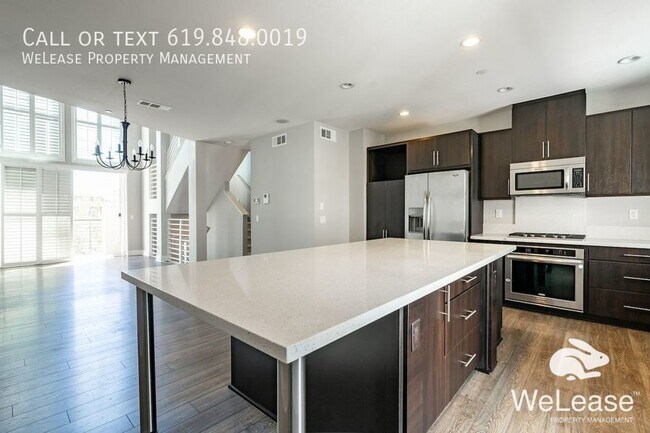 Building Photo - Civita Modern Townhome: 3 br / 3.5  ba in ...