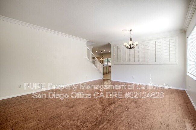Foto del edificio - 3474 Avocado Vista Ln