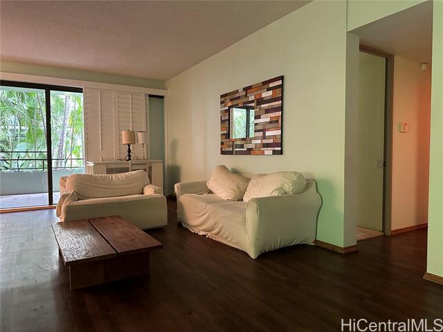 Building Photo - 4999 Kahala Ave
