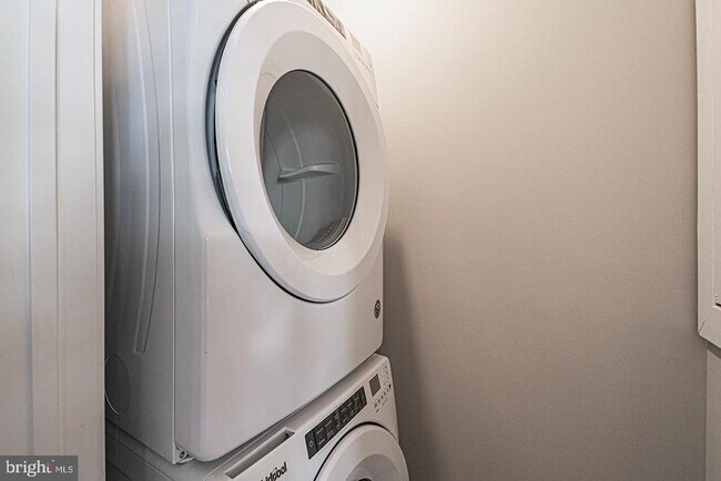 Foto del edificio - 5412 Chancellor St