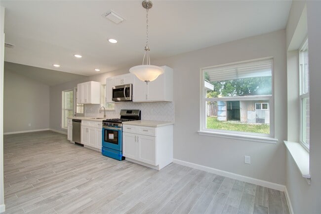 Building Photo - 7902 La Roche Ln