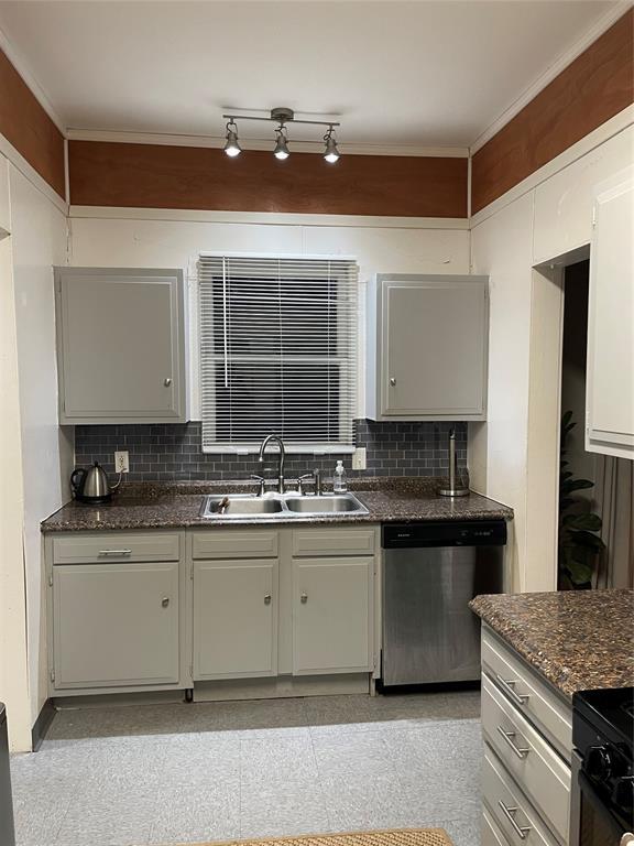 Foto principal - 601 E 38th St