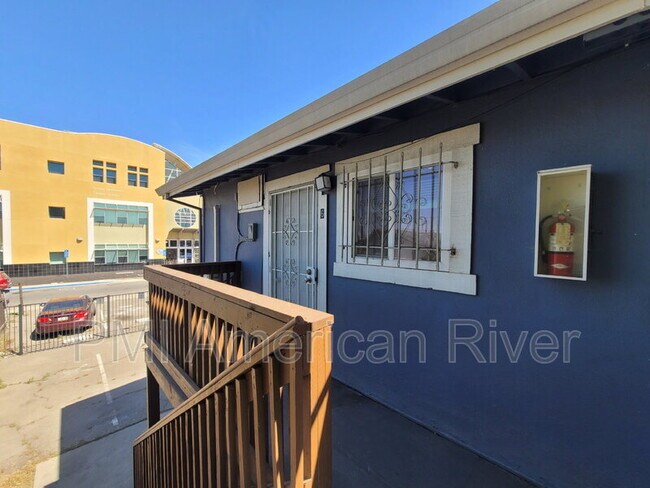 Foto del edificio - 3729 Balsam St