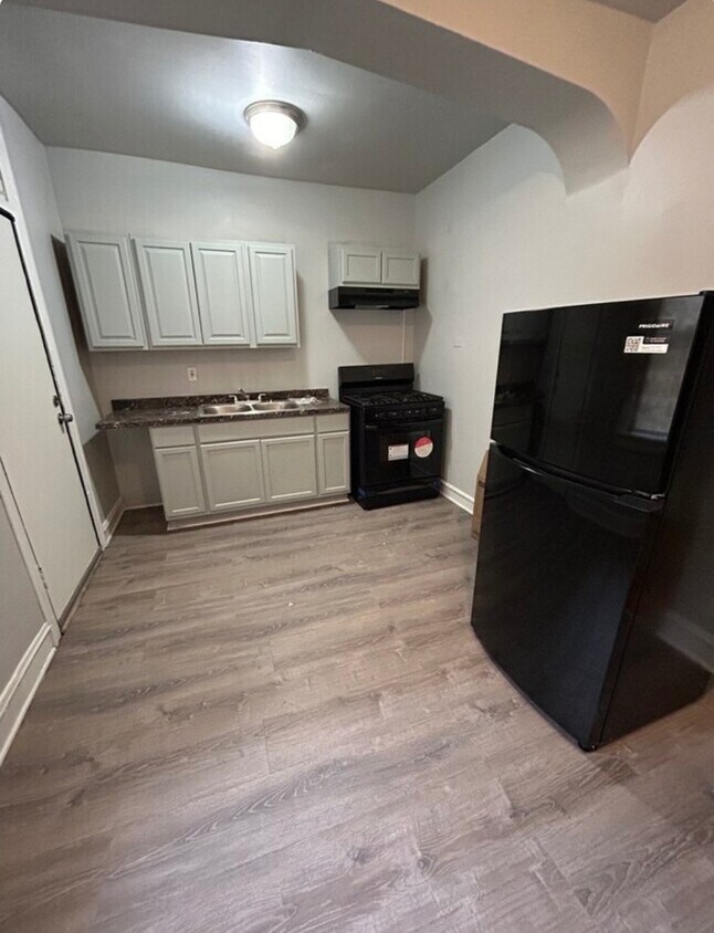 Foto del edificio - 1439 W 93rd St