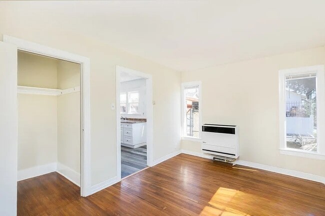 Foto del edificio - 2325 W 36th St