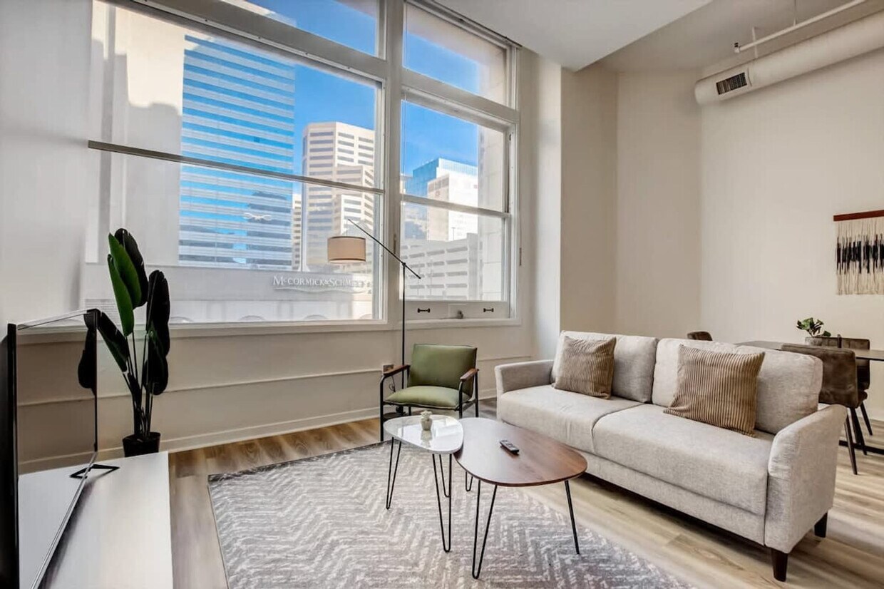 Foto principal - 125 W Market St