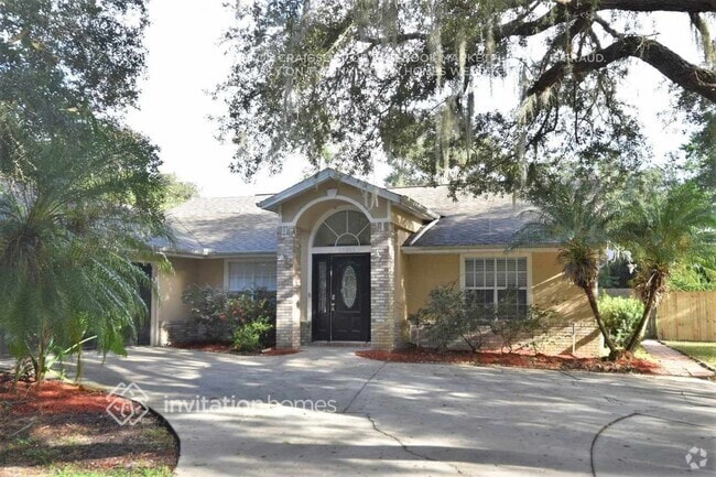 Building Photo - 15803 Oak Glen Way