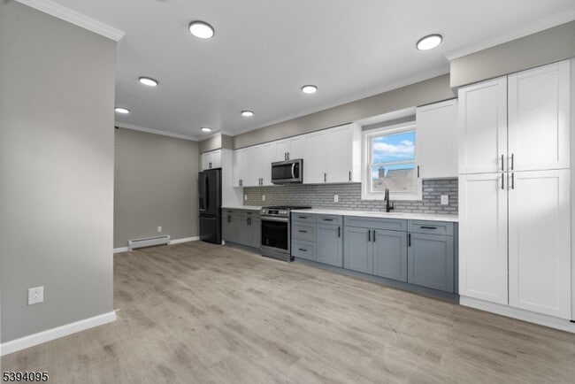 Foto del edificio - 1033 E 23rd St