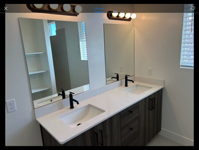 Building Photo - 3111 Photinia Dr