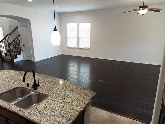 Foto del edificio - 1704 Freedom Dr