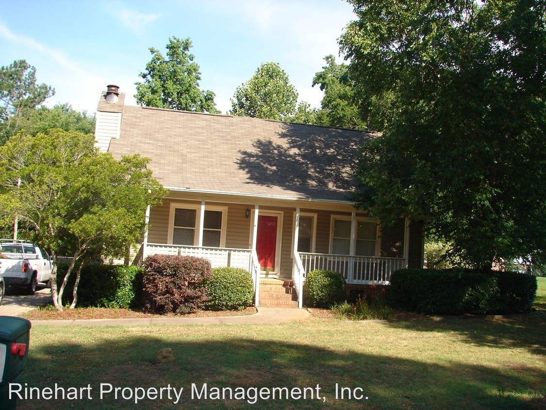 Primary Photo - 3 br, 2 bath House - 2083 Ridgecrest Road